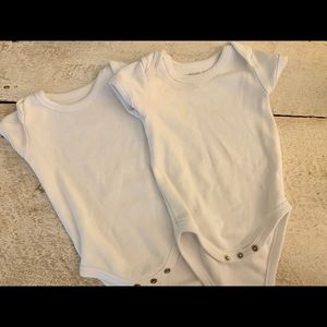 Bundle of 2 Pact Organic onesies